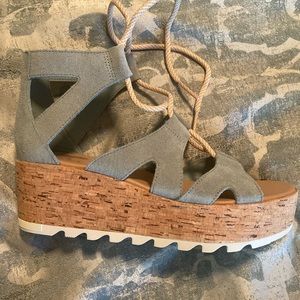Sorel Cameron Flatform Wedges